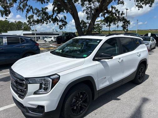 2022 GMC Terrain AWD AT4