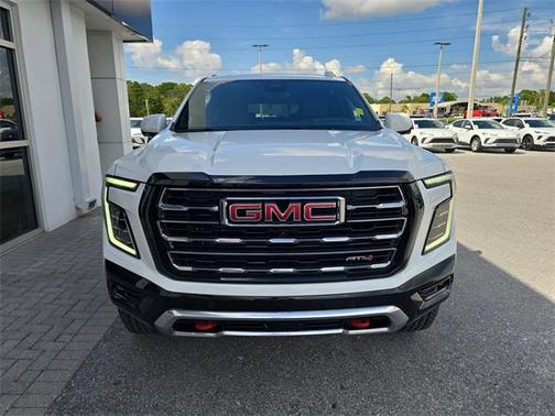 2025 GMC Yukon 4WD AT4