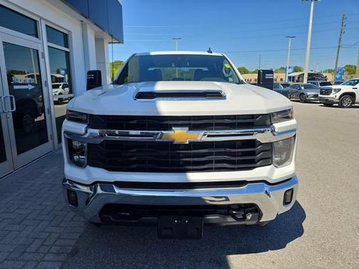 Summit White 2025 Chevrolet Silverado 2500 LT