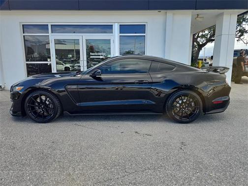 2016 Ford Shelby GT350 Base