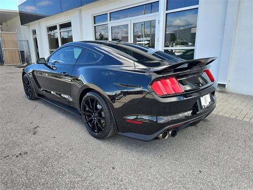 2016 Ford Shelby GT350 Base
