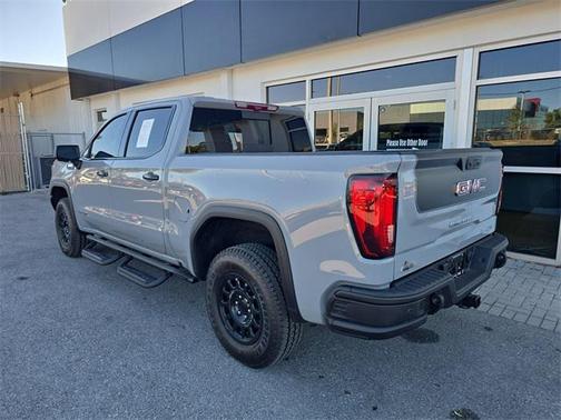 2024 GMC Sierra 1500 AT4X