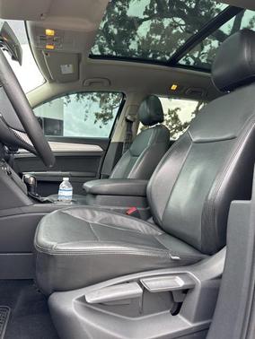 2018 Volkswagen Atlas 3.6L Launch Edition