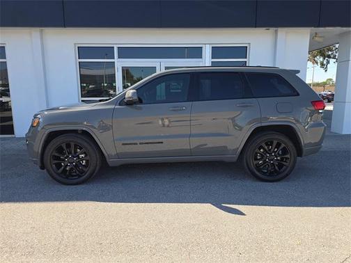 2021 Jeep Grand Cherokee Laredo