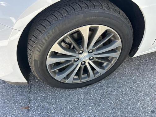 2018 Buick LaCrosse Essence