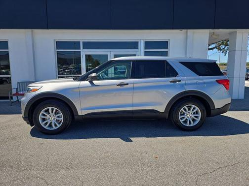 2020 Ford Explorer Base