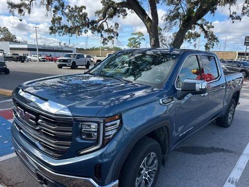 2024 GMC Sierra 1500 SLT