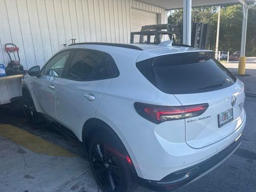 Summit White 2022 Buick Envision Preferred