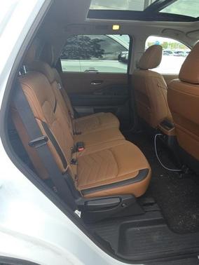 2025 Nissan Pathfinder Platinum 4WD