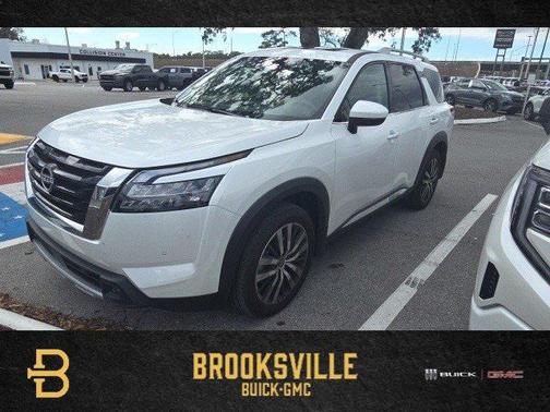 2025 Nissan Pathfinder Platinum 4WD