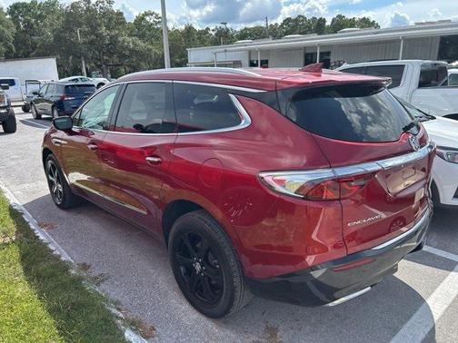 2023 Buick Enclave Essence FWD