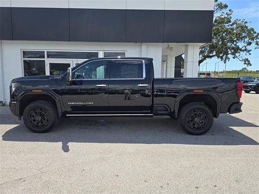 2025 GMC Sierra 3500 Denali