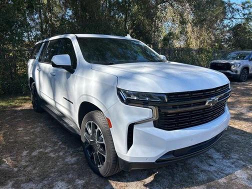 2023 Chevrolet Suburban RST