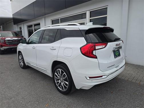 2023 GMC Terrain Denali