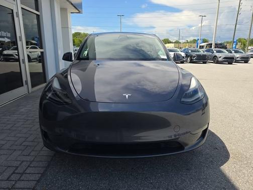 Midnight Silver Metallic 2023 Tesla Model Y Long Range Dual Motor All-Wheel Drive