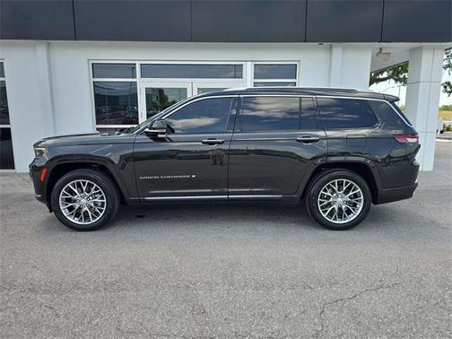 2022 Jeep Grand Cherokee L Summit