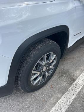 2023 GMC Acadia FWD SLT