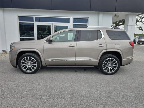 2022 GMC Acadia Denali