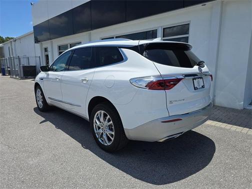 2023 Buick Enclave Essence AWD