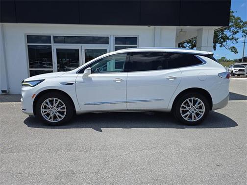 2023 Buick Enclave Essence AWD