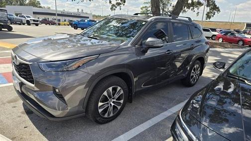 2023 Toyota Highlander XLE
