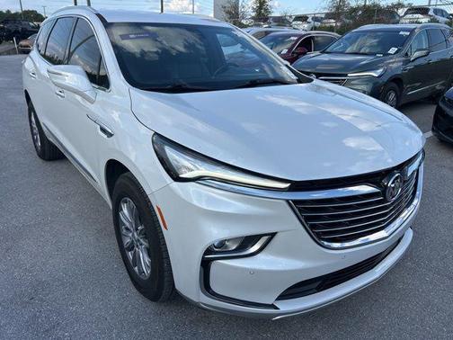 White Frost Tricoat 2023 Buick Enclave Essence FWD