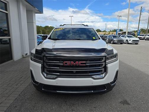 2023 GMC Acadia AWD AT4