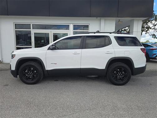 2023 GMC Acadia AWD AT4
