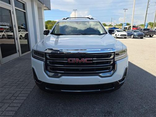2022 GMC Acadia AWD AT4