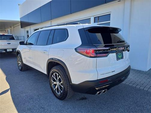 2025 GMC Acadia AWD AT4