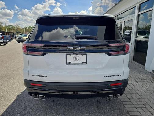 2026 GMC Acadia Elevation FWD