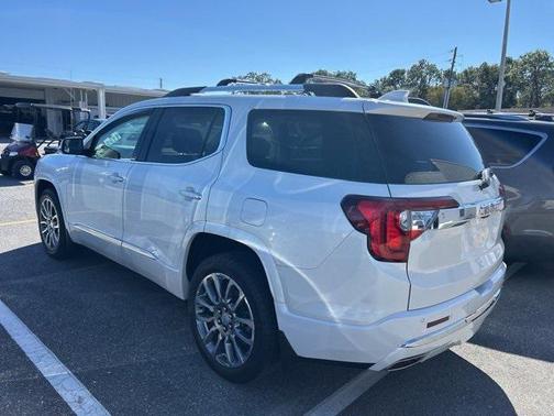 2022 GMC Acadia Denali