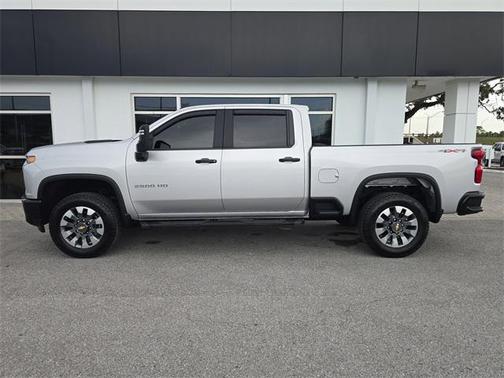 2022 Chevrolet Silverado 2500 Custom