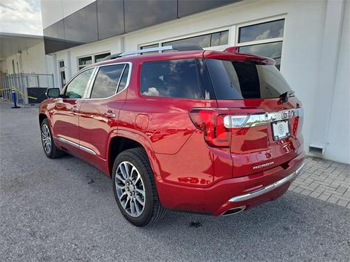 2022 GMC Acadia Denali