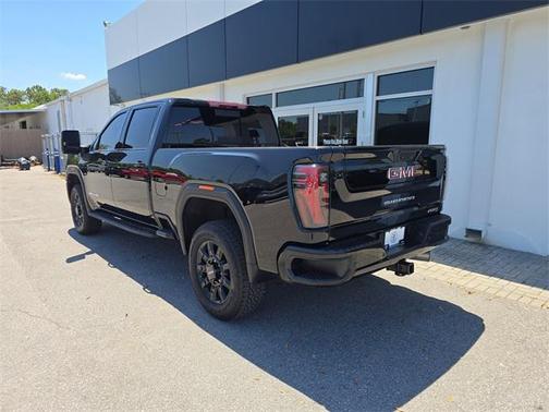 2024 GMC Sierra 2500 AT4