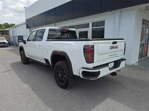 2025 GMC Sierra 2500 AT4