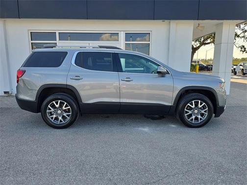 2023 GMC Acadia FWD SLT