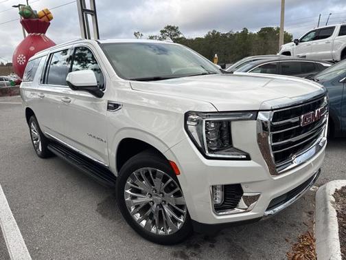 2022 GMC Yukon XL SLT
