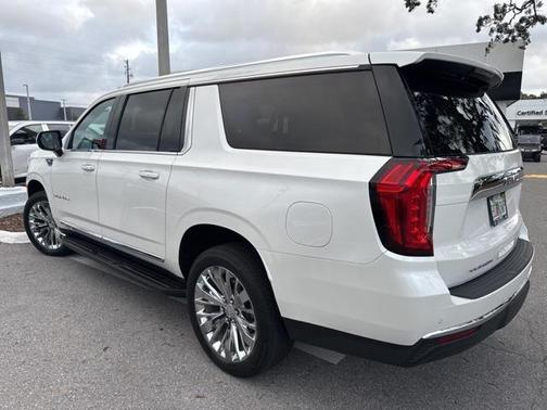 2022 GMC Yukon XL SLT