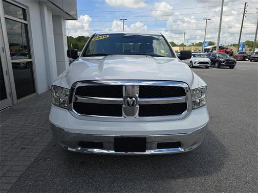 2019 RAM 1500 SLT