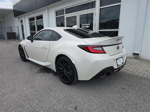 2024 Toyota GR86 Premium
