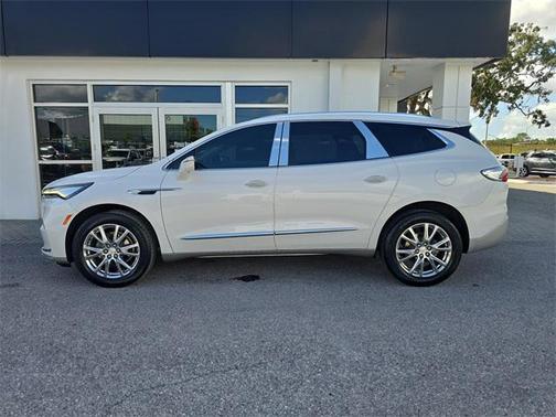 2022 Buick Enclave FWD Premium