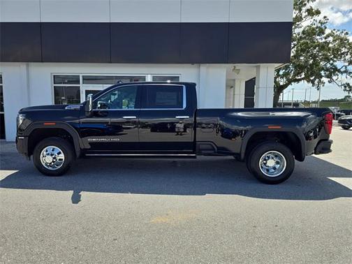 2025 GMC Sierra 3500 Denali