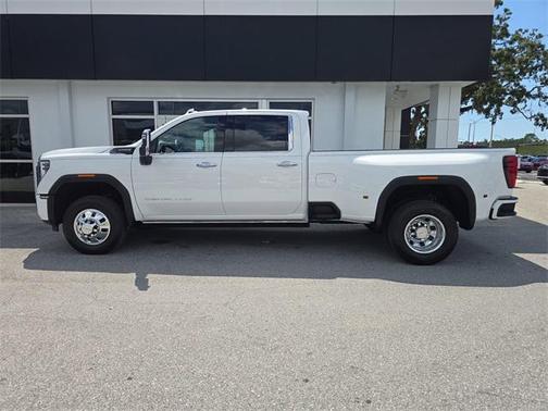 2025 GMC Sierra 3500 Denali