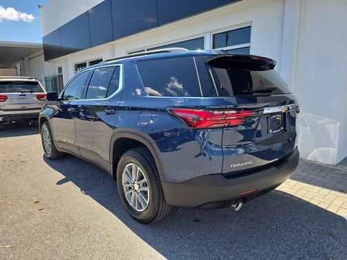 Northsky Blue Metallic 2023 Chevrolet Traverse LT Cloth