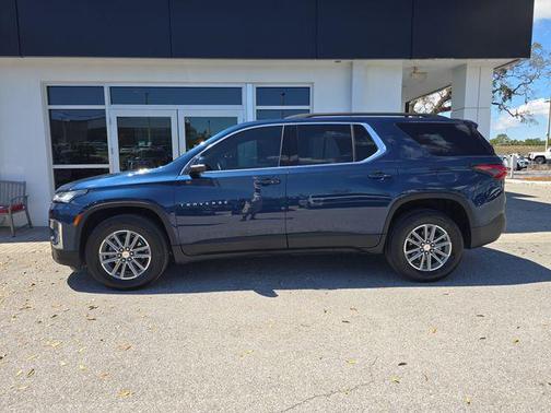 Northsky Blue Metallic 2023 Chevrolet Traverse LT Cloth