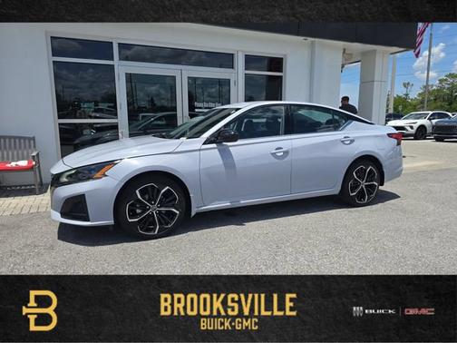 Gray Sky Pearl 2024 Nissan Altima SR Intelligent AWD