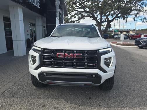 2024 GMC Canyon AT4