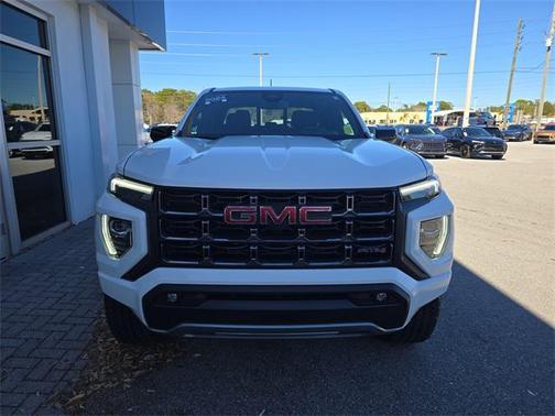 2024 GMC Canyon AT4