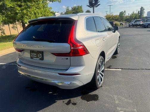 2023 Volvo XC60 B5 AWD Ultimate Bright